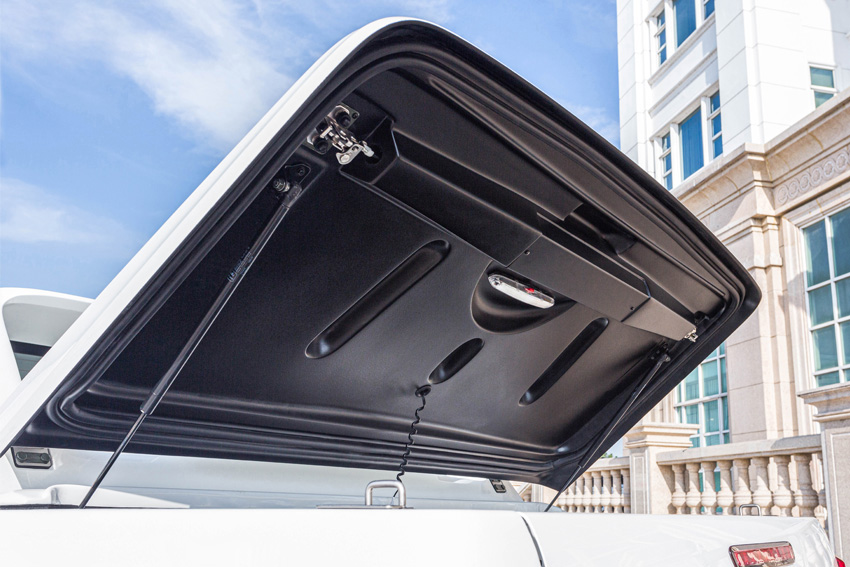 CB-762X Tonneau Cover — Toyota Hilux