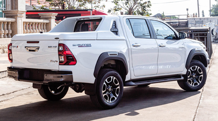 CB-762X Hard Tonneau Cover — Toyota Hilux