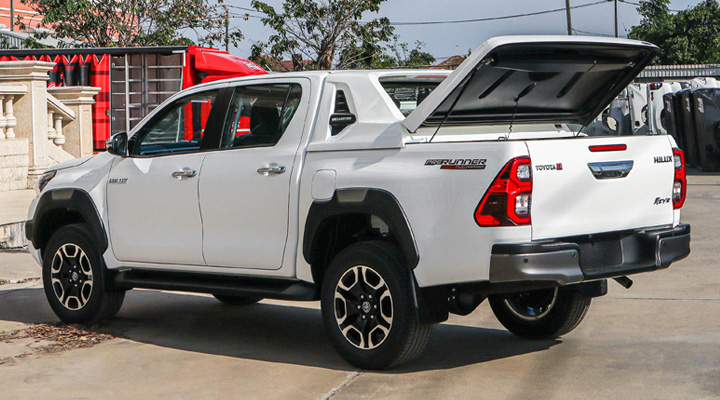 CB-762X Hard Tonneau Cover — Toyota Hilux