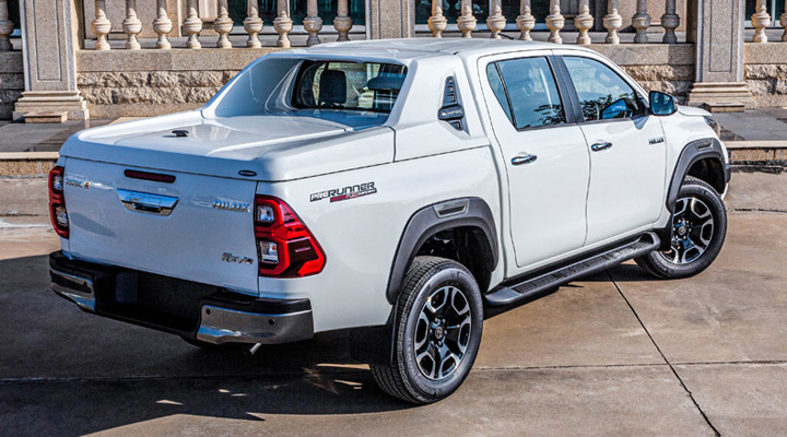 CB-762X Hard Tonneau Cover — Toyota Hilux